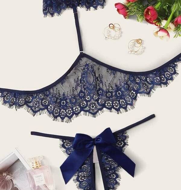 Lingerie sexy split en dentelle 2 pièces